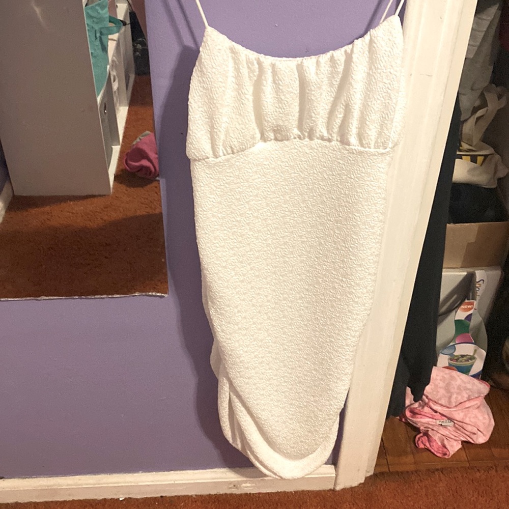 White dress, stretchy, material, textured
